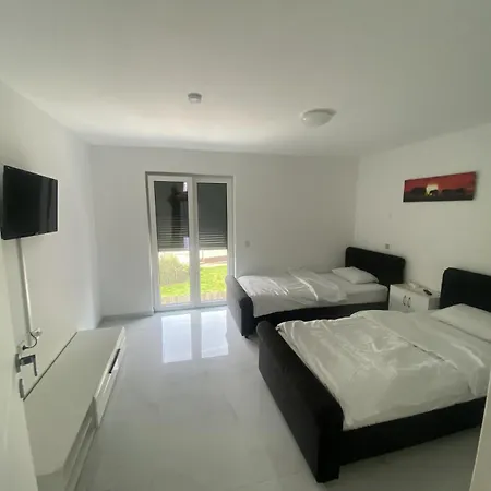 Cozy & Warm In Λεβερκούζεν