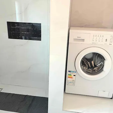 Cozy & Warm In Λεβερκούζεν