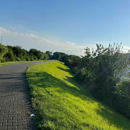 Cozy & Warm In Λεβερκούζεν